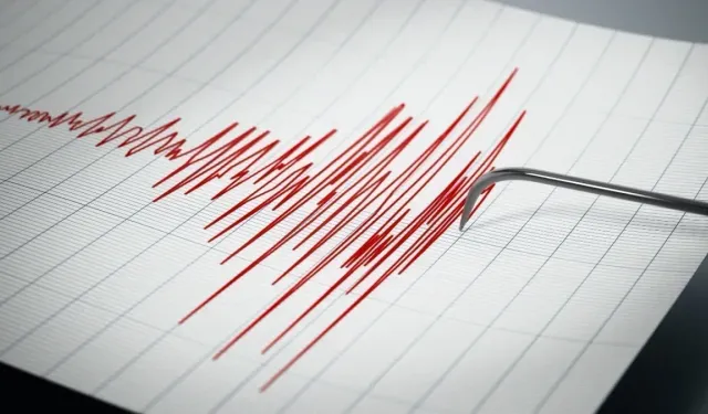 "BİNGÖL YEDİSU’DA 4,4 BÜYÜKLÜĞÜNDE DEPREM KORKUTTU"