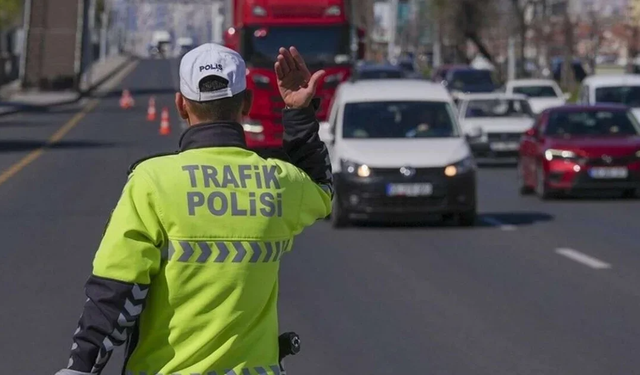 İÇİŞLERİ BAKANI ÇİFTÇİ’DEN BAYRAM TRAFİĞİ UYARISI