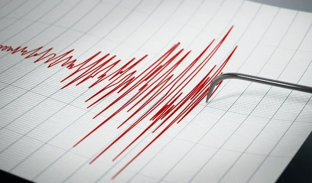 MUĞLA AÇIKLARINDA 4,9 BÜYÜKLÜĞÜNDE DEPREM MEYDANA GELDİ