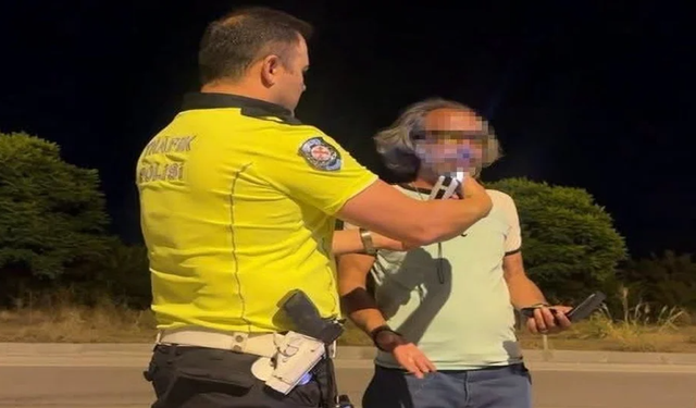 TRAFİK POLİSİNE “KOLAY GELSİN” DEMEYE GİTTİ, 3.28 PROMİL ALKOLLÜ ÇIKTI
