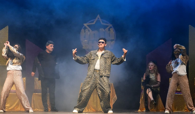 Ünlü Show’a Büyük İlgi