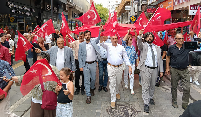 İyi Parti Akçaabat’tan Bayrak İçin Tek Yürek Yürüyüşü