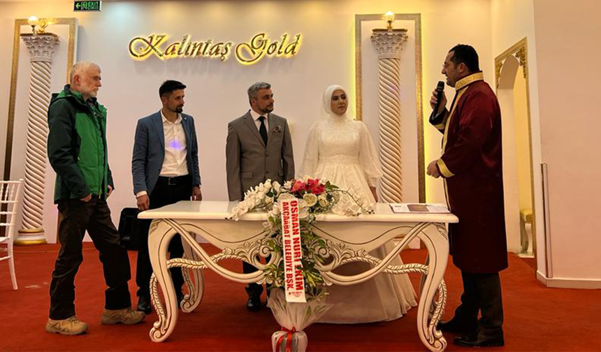Yeni Yılın İlk Nikahını Başkan Osman Nuri Ekim Kıydı