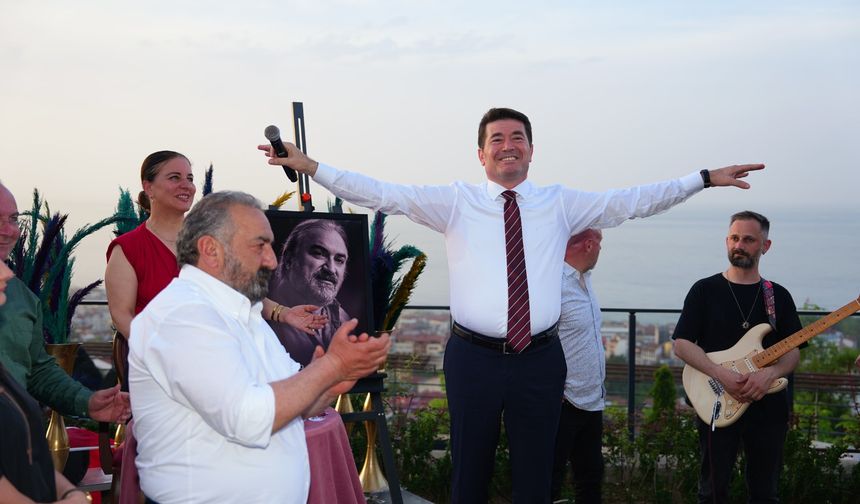 "VOLKAN KONAK’IN ÖLÜMSÜZ TÜRKÜLERİ, BOZTEPE’DE SESLENDİRİLDİ"