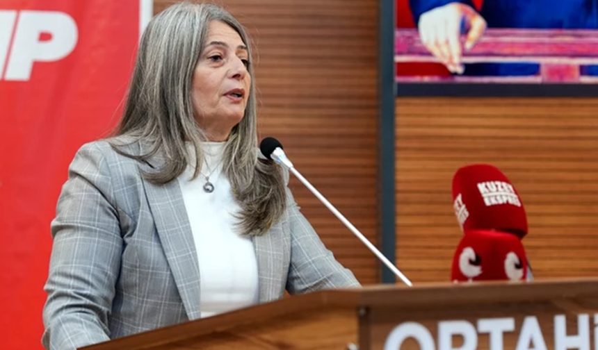 "ANNELER GÜNÜ'NDE İKTİDARIN AİLE VE KADIN POLİTİKALARINI SERT SÖZLERLE ELEŞTİRDİ"