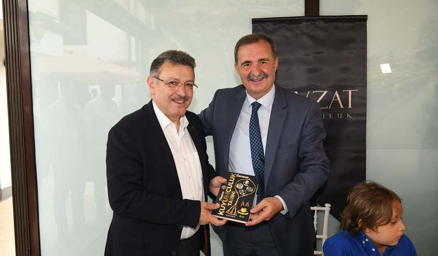 "BAŞKAN GENÇ, ŞAKAR'IN İMZA GÜNÜ'NE KATILDI"
