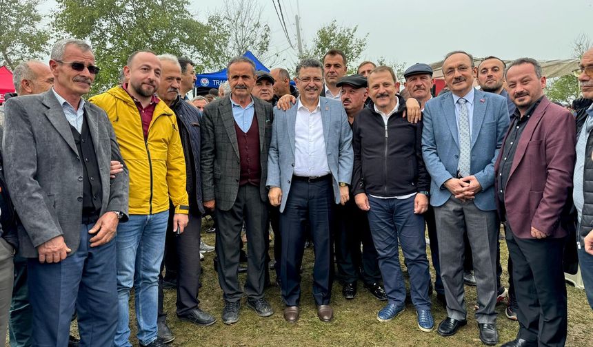 “LİŞER’DEN BEYPINARI’NA HİZMETLE YÜRÜYORUZ”