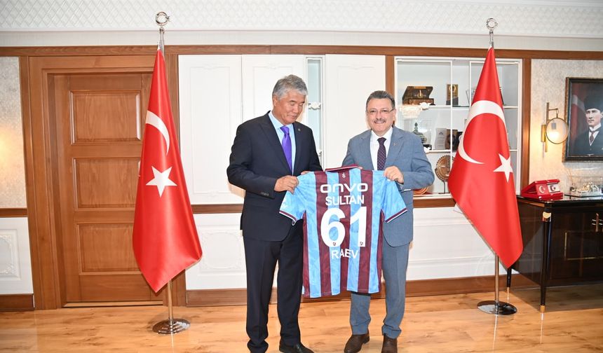 “DAHA GÜÇLÜ BİR TÜRK DÜNYASI OLUŞTURMALIYIZ”