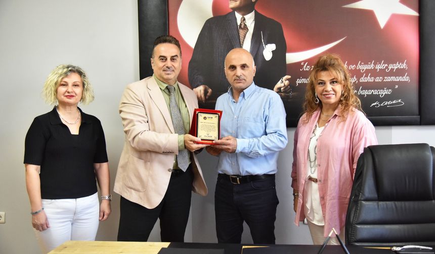 "ORTAHİSAR BELEDİYESİ, ÇEVRECİ OKULLARA TEŞEKKÜR BELGESİ VERİYOR"