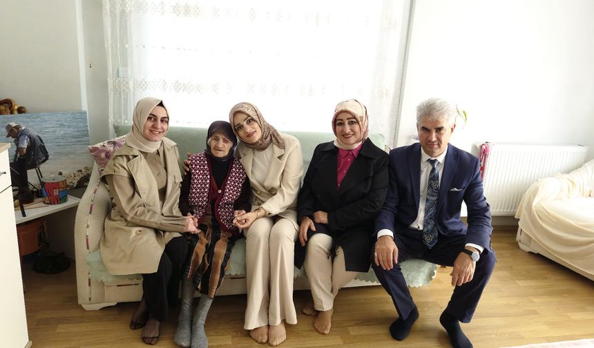 "1 EKİM DÜNYA YAŞLILAR GÜNÜ’NDE ANLAMLI ZİYARET"