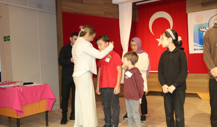 "OF’TA ADIM ZEKA, İŞİM OYUN FİNALLERİNDE DERECEYE GİREN ÖĞRENCİLER ÖDÜLLENDİRİLDİ"