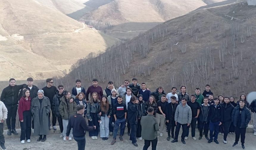 "DERİNDERE’DE BİLİM DOĞAYLA BULUŞTU"