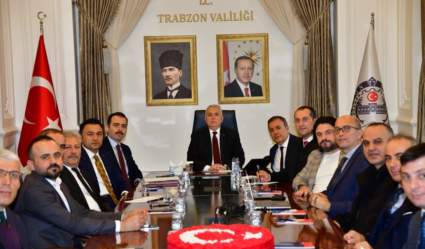 "ŞİNİK OSB YÖNETİM KURULU TOPLANTISI VALİ YILDIRIM BAŞKANLIĞINDA YAPILDI"