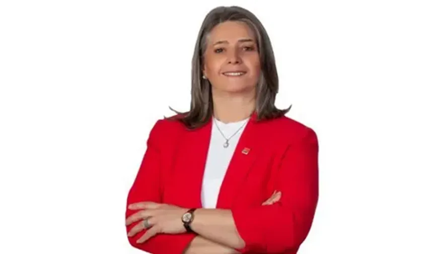 "CHP TRABZON MİLLETVEKİLİ SİBEL SUİÇMEZ’DEN ARAKLI’DAKİ ÇÖP TESİSİNDE İŞ BIRAKMA EYLEMİNDE SERT TEPKİ"