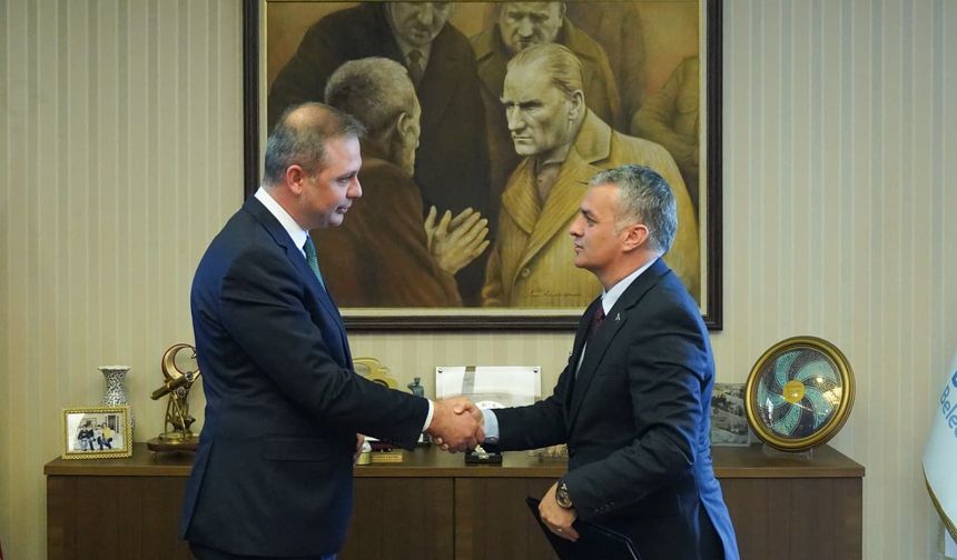 "YOMRA BELEDİYESİ İLE BEYLİKDÜZÜ BELEDİYESİ ARASINDA KARDEŞ BELEDİYE PROTOKOLÜ İMZALANDI"