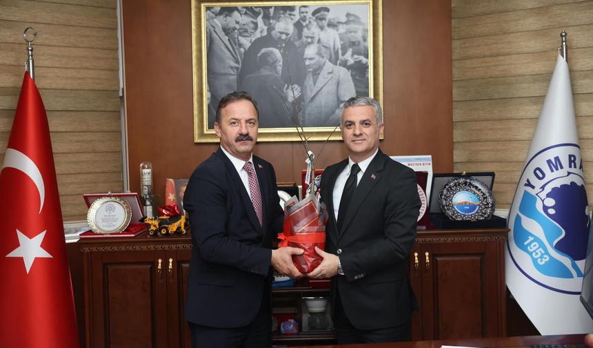 "YAVUZ AĞIRALİOĞLU’NDAN YOMRA BELEDİYESİ’NE ZİYARET"
