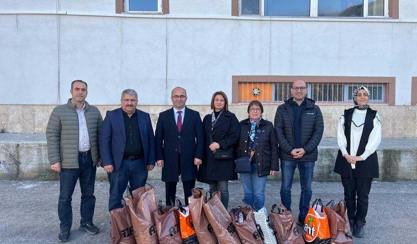 "TRABZON GÜMÜŞHANELİLER DERNEĞİ’NDEN ÖRNEK DAVRANIŞ"