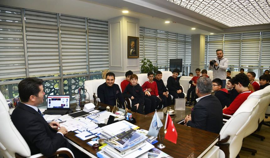 "BAŞKAN KAYA’DAN ÖĞRENCİLERE TAVSİYELER"