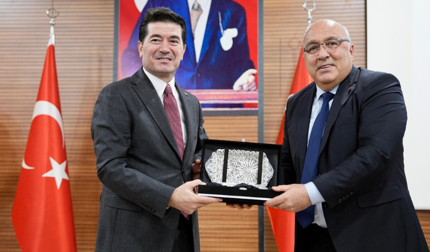 "BAŞKAN KAYA’DAN PAZAR ESNAFINA KAPALI PAZAR YERİ MÜJDESİ"