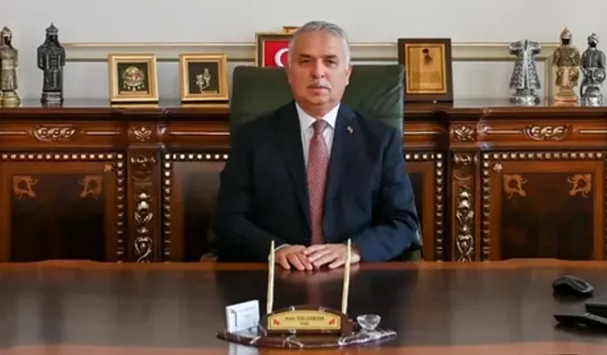 "VALİ AZİZ YILDIRIM’IN 10 OCAK ÇALIŞAN GAZETECİLER GÜNÜ MESAJI"