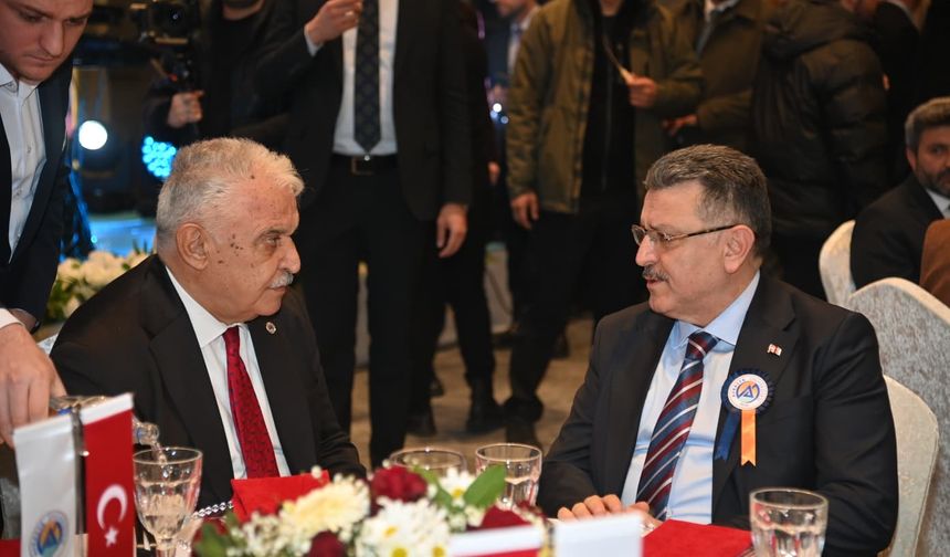 "BAŞKAN GENÇ DAHA GÜÇLÜ BİR TÜRKİYE İÇİN EĞİTİME DESTEK VERMELİYİZ”