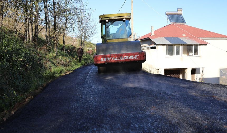 "AKÇAABAT’TA YOL VE ALTYAPI ÇALIŞMALARI ARALIKSIZ SÜRÜYOR"