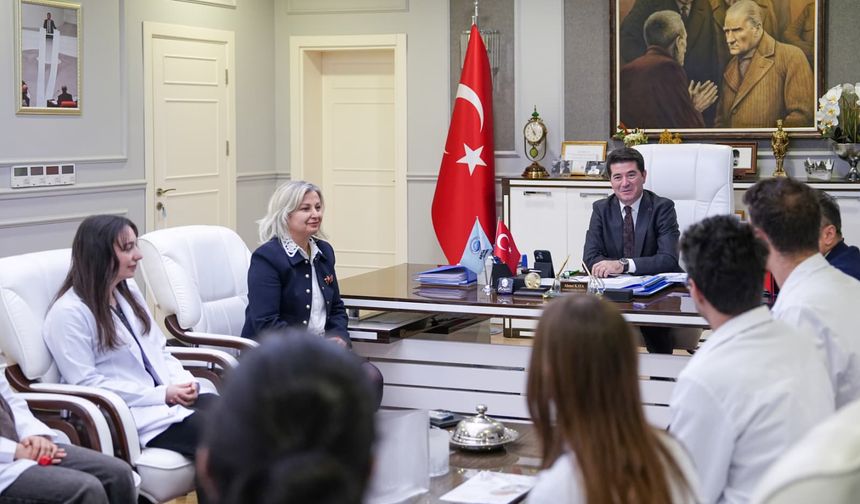 "ORTAHİSAR BELEDİYESİ, ATIK İLAÇ TEHLİKESİNİ TIP FAKÜLTESİ ÖĞRENCİLERİYLE TOPLUMA ANLATACAK"