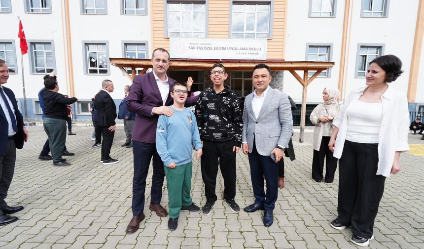 "BAŞKAN EKİM, RAMAZAN ÖNCESİ ÖZEL ÇOCUKLAR VE AİLELERİYLE BULUŞTU"