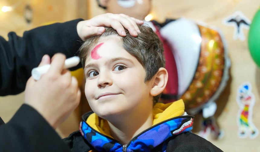 "BÜYÜKŞEHİR'İN RAMAZAN ÇADIRI ÇOCUKLARLA ŞENLENDİ"