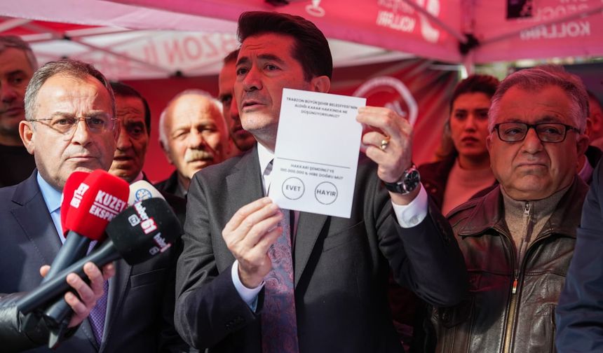 "BAŞKAN KAYA, REFERANDUM STANDINI ZİYARET ETTİ"