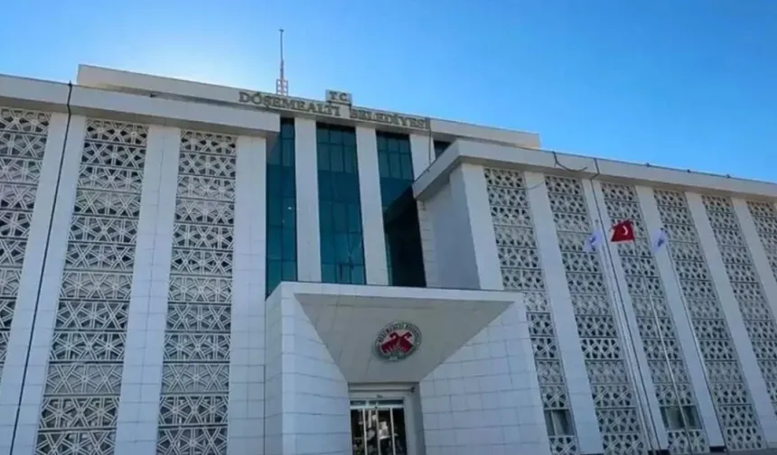 "DÖŞEMEALTI BELEDİYESİ’NDE İHALE SORUŞTURMASI: 22 KİŞİYE GÖZALTI"