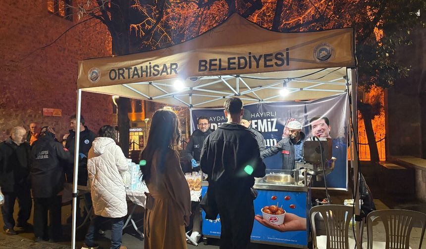 "ORTAHİSAR BELEDİYESİ, İKRAM GELENEĞİNİ KADİR GECESİ’NDE DE SÜRDÜRDÜ"