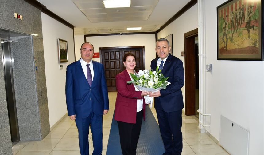 "VALİ TAHİR ŞAHİN, ORTAHİSAR KAYMAKAMLIĞINA İADE-İ ZİYARETTE BULUNDU"