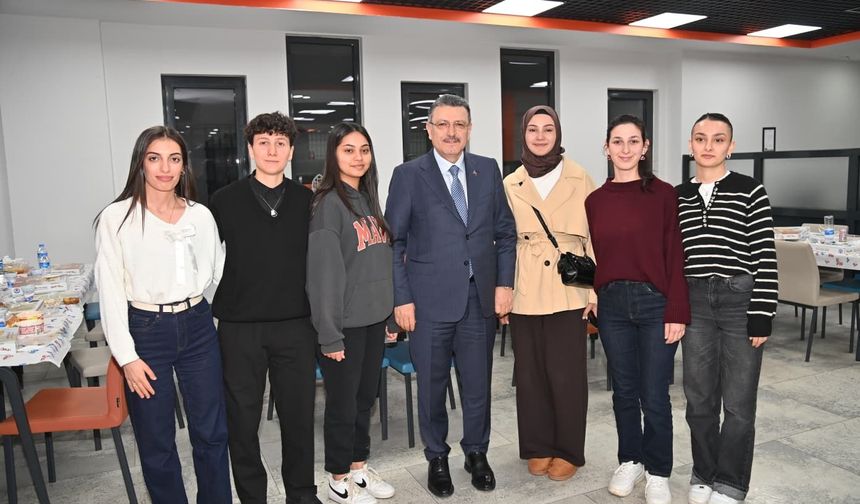 "TRABZON BÜYÜKŞEHİR BELEDİYE MECLİSİ ABD VE İSRAİL’İ KINADI"