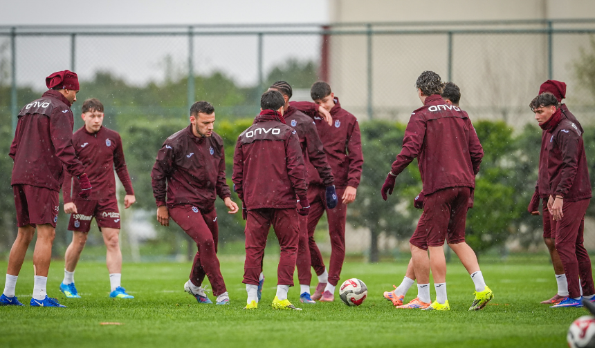 “CORENDON ALANYASPOR MAÇI ÖNCESİ TRABZONSPOR ANTRENMANLARI SÜRÜYOR”