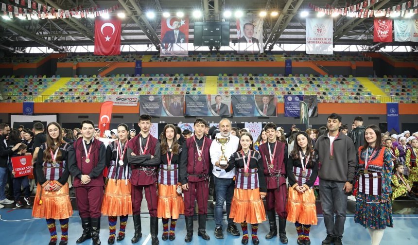 "BÜYÜKŞEHİR HALK OYUNLARINDA ÇİFTE ŞAMPİYON"