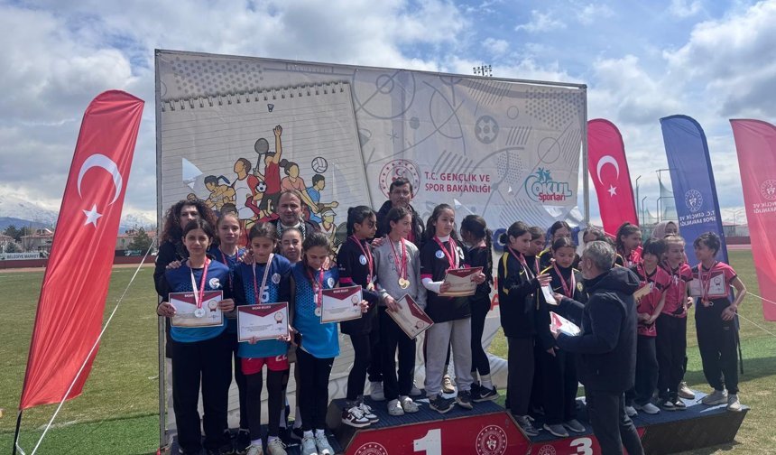 "YAYLACIK ORTAOKULU YİNE FİNALDE"