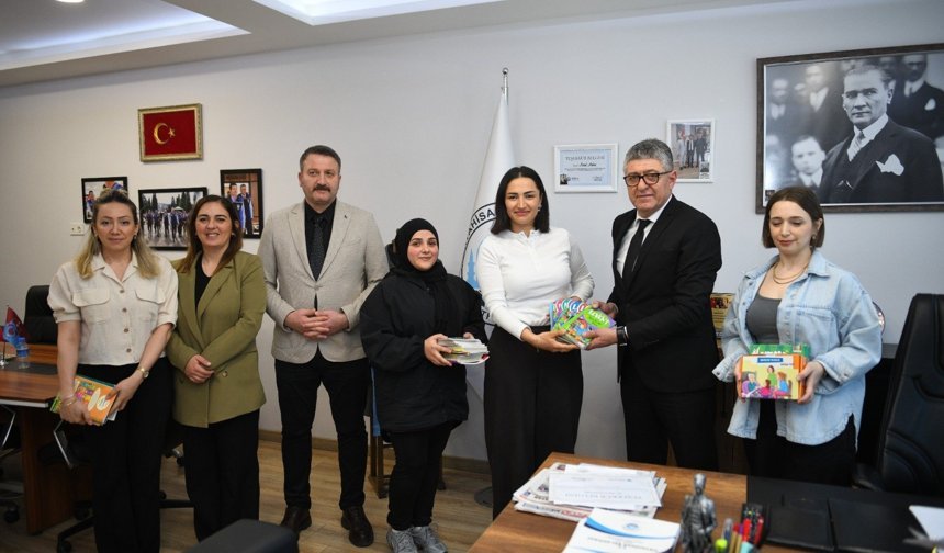 “BİR KİTAP, BİN UMUT KAMPANYASI, DESTEKLERLE BÜYÜYOR"