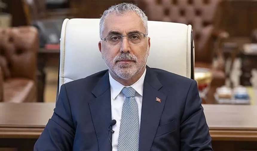 "BAKAN IŞIKHAN YAKLAŞIK 4.5 MİLYON KALP HASTASI VATANDAŞIMIZIN TEDAVİSİNE DESTEK OLDUK"