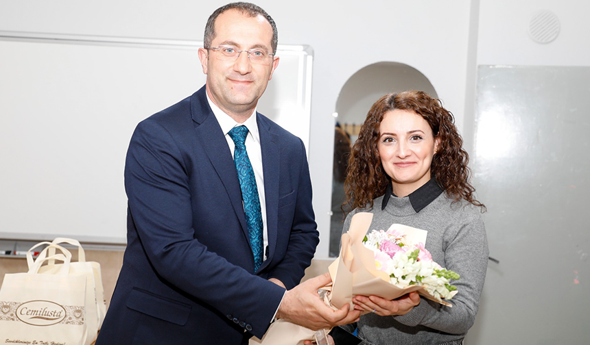 BAŞKAN EKİM’DEN MERSİN’DEKİ OKULA ANLAMLI ZİYARET