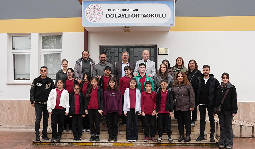 ‘BİR KİTAP, BİN UMUT’ KAMPANYASI İLE KIRSAL MAHALLELERDEKİ OKULLAR KİTAPLARLA BULUŞTU