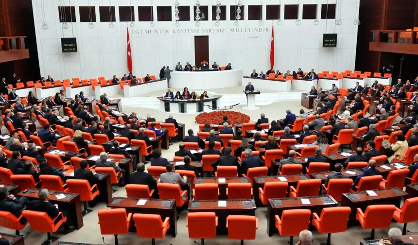 TBMM’YE 4 DOKUNULMAZLIK DOSYASI SUNULDU