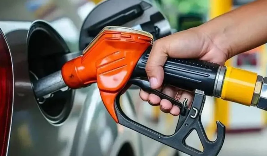 MOTORİNE ZAM YOLDA: İŞTE GÜNCEL AKARYAKIT FİYATLARI